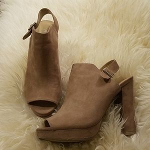 Tan open toe heel